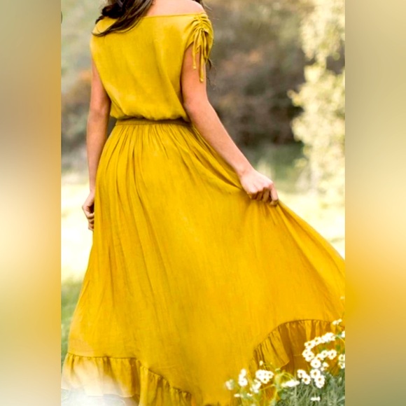 Gia Joyfolie Dress in Chartreuse Mustard - Picture 2 of 8